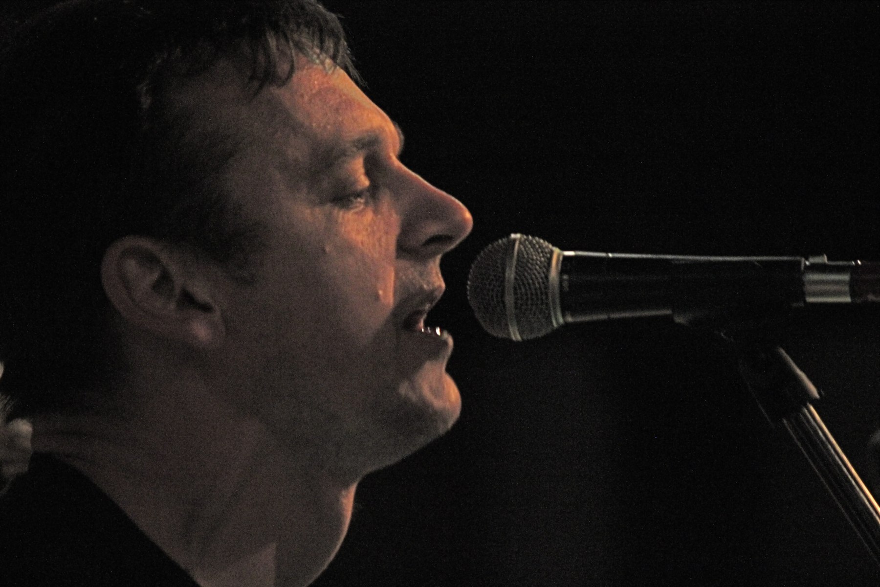 Live performance photograph by Keith Jackson